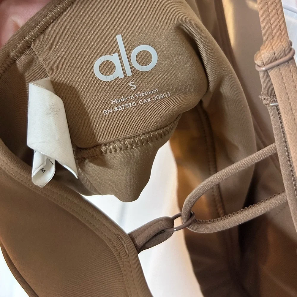 ALO Yoga Airlift Intrigue Bra (S) & 7/8 High-Waist Airlift Legging (XS) Set